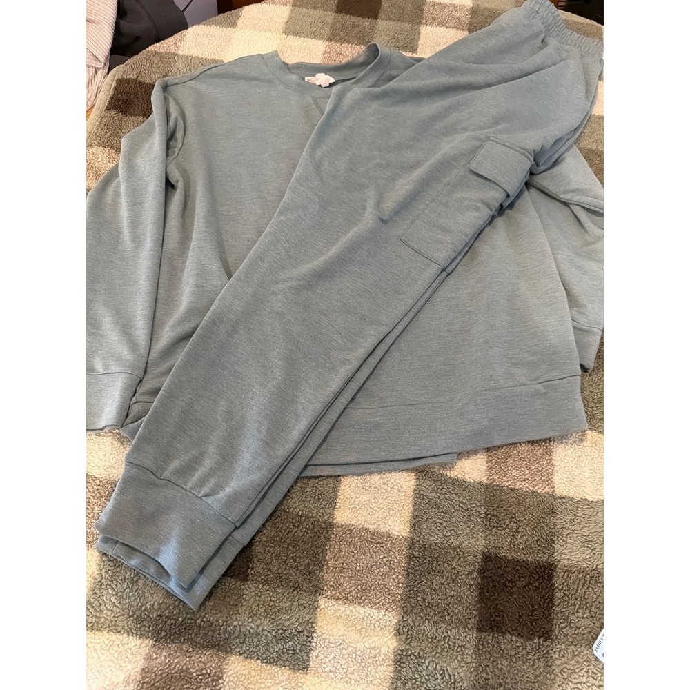 Berkshire Homewear Womens Small GREENLounge Set Sweatshirt Cargo Joggers